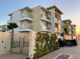 Beach condo at Casabay plage Sidi Rahal，位于卡萨布兰卡的酒店