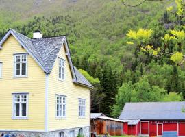 4 Bedroom Nice Home In Eidfjord，位于艾菲约德的酒店