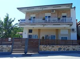 Xristos apartment and maisonettes，位于锡基亚的酒店