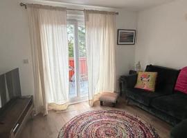 Woodland Lodge, Llanteglos Estate，位于纳伯斯的酒店