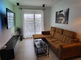 Apartament JB 56m2 parking,balkon,2sypialnie，位于莱格尼察的度假短租房