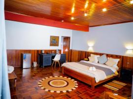 L'anis Etoilé - Hôtel Restaurant，位于安齐拉贝的酒店