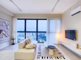 Tatami with HomeCinema, 9pax, Urban Suites by PG Home，位于乔治市的带按摩浴缸的酒店