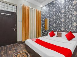 OYO Flagship Hotel New Pacifica Grand Near Phoenix United Lucknow，位于Charbagh的酒店