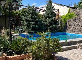 Comfy Villa Private Pool，位于Ashtarak的酒店