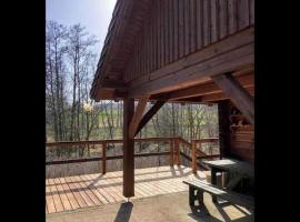 Glamping Off-Grid Karlovy Vary，位于Bochov的豪华帐篷营地