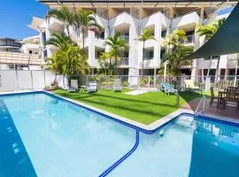 1BR with Private Balcony at Beach Club Resort