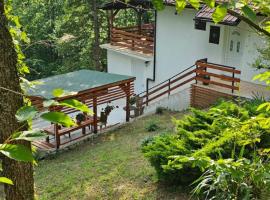 Šumska Kosmaj，位于Nemenikuće的酒店