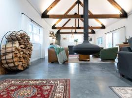 Blackwood Tree Barn Conversion with Parking & Wifi
