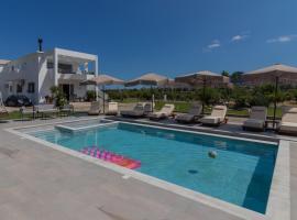 Villa Nikoli，位于科林比亚的带泳池的酒店