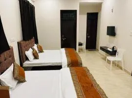 GRG Banaras Homestay Varanasi Near Shree Kaal Bhairav Temple 350m - Fully Air-Conditioned