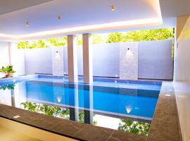 Dreamweavers Hotel by RedDoorz，位于Mambucal的酒店