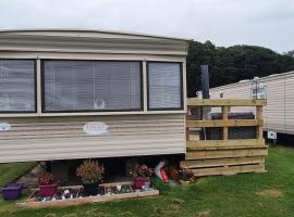 Static Caravan situated at Wigbay, Stranraer，位于斯特兰拉尔的酒店