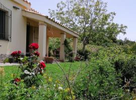 S'orrosa casa vacanze bifamiliare in montagna panorama stupendo Sardegna，位于Seùlo的酒店