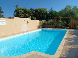 gite LES figuiers proche puy du fou.，位于Saint-Germain-de-Prinçay的酒店