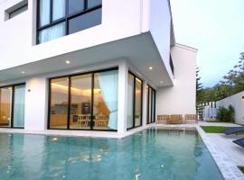 Bangtao Luxury Pool Villa - Prymasola，位于普吉镇的酒店