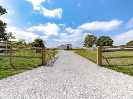 The Tractor Shed at Richborough Farm，位于桑德维奇的酒店