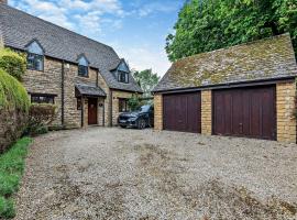 5 Bed in Lower Slaughter 94643，位于洛尔斯劳特的酒店