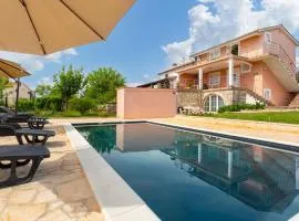 Beautiful Apartment In Malinska