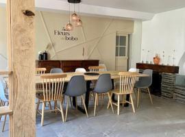 Maison Fleurs de bobo，位于Les Minières的酒店
