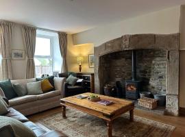 Heart Of Hawes Holiday Cottage，位于Hawes的酒店