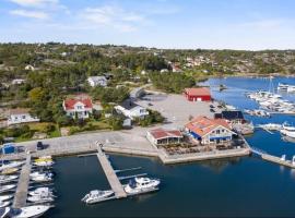 Ferieleilighet ved sjøen, Hvaler，位于Rød的酒店