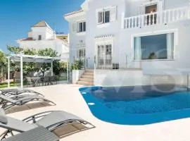 NEW Full house with pool, BBQ and garden by REMS