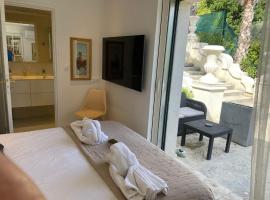 Maison Blue Palm Aix en Provence，位于普罗旺斯艾克斯的旅馆