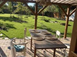 Szarvas és Bagoly Kalandház，位于索尔沃什的酒店