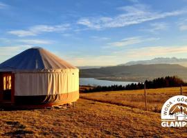 Woda Góry Las - glamping CAŁOROCZNY，位于Szlembark的豪华帐篷营地