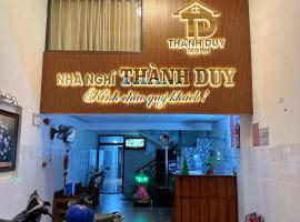 Nhà Nghỉ Thành Duy，位于广义的酒店