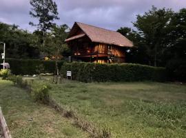 The Poom Cafe' Villa Khao Yai，位于Ban Khanong Phra Klang (1)的酒店