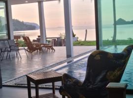 Pool Villa Romance，位于Sawi的宠物友好酒店