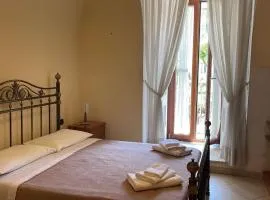 Bellini Holiday Home - Appartamento con balcone NAPOLI