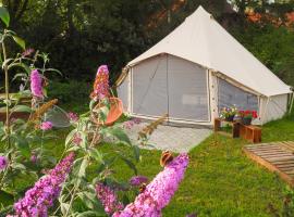 Bell Tent in een Voedselbos，位于Nederweert-Eind的豪华帐篷