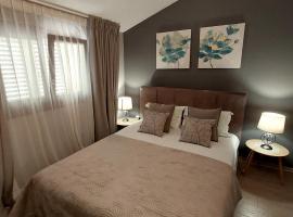 Apartaments Victoria，位于波雷奇的酒店