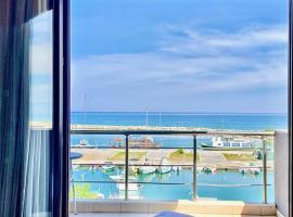 Porto Del Sol Hotel，位于帕拉利亚卡泰里尼斯的酒店