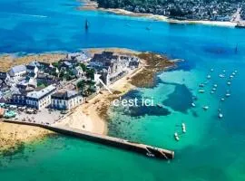 Maison sur le port de l'île Tudy