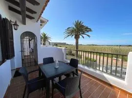 Apartamento Trini en Son Bou, frente al mar, perfecto para vacaciones