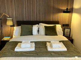 Nine King Street Seahouses room only accommodation，位于锡豪西斯的酒店