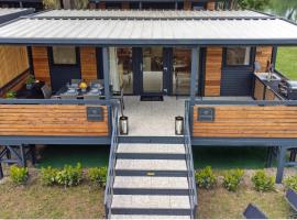 Glamping Lucky House，位于Gradac的豪华帐篷营地