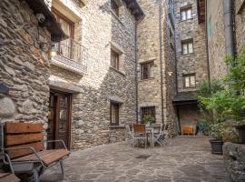 Casa - Chalet Posets con 3 dormitorios，位于贝纳斯克的酒店