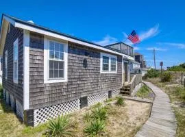 Idyllic Plymouth Vacation Rental - Steps to Beach!