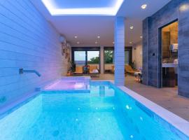 Terra Maiorum -12 person private Villa - heated pool and water massage，位于波弗加纳的酒店