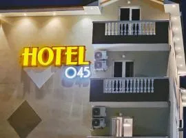 Hotel 045