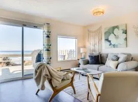 Ocean Front Duplex with Views! Dog Friendly -Surfside Cottage South