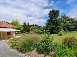 Gîte charmant à Naives-Rosières : 4 pers., grand terrain fleuri, proche Bar-le-Duc - FR-1-585-51