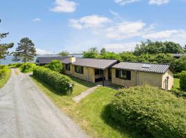 Cozy Home In Mesinge With Wifi，位于Mesinge的酒店