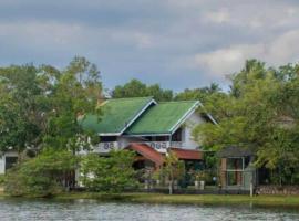 Leibe Lake Holiday Villa，位于Wennappuwa的酒店