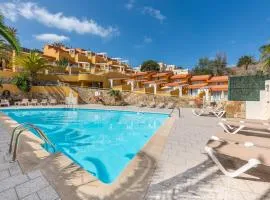 Apartamentos Punta Marina by LIVVO